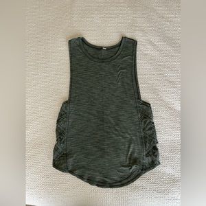 Lululemon muscle tank